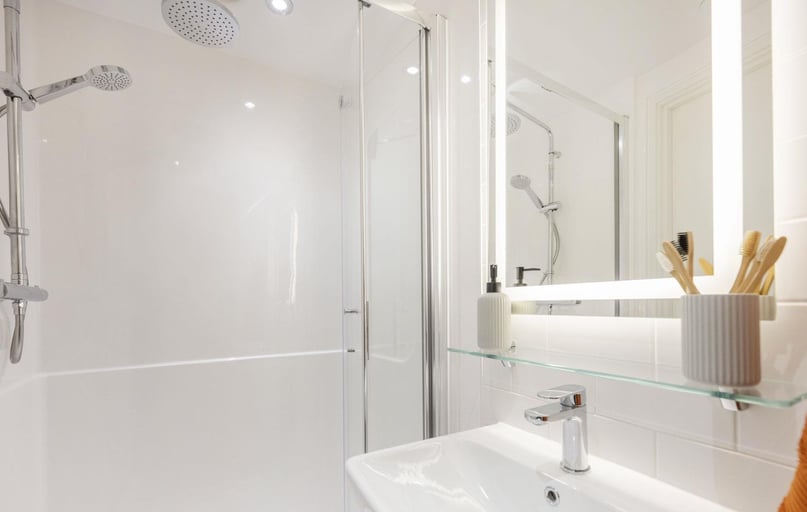 Renfield Street, Lanarkshire, Glasgow - Image 1